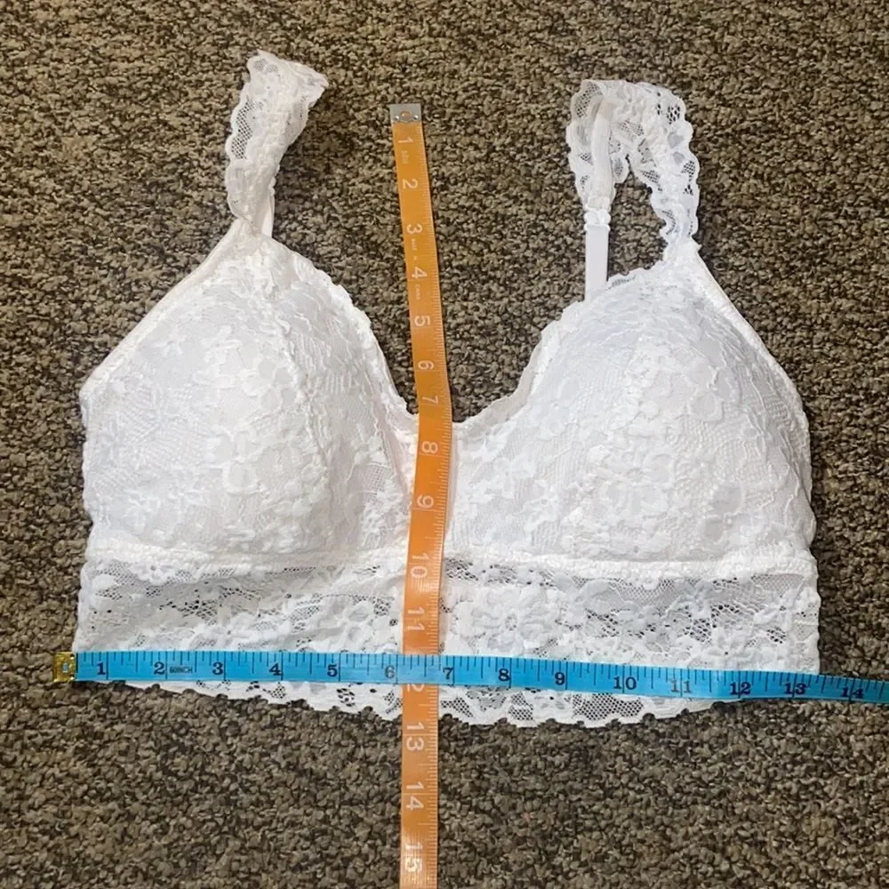 No Boundaries White Lace Bralette Size L
